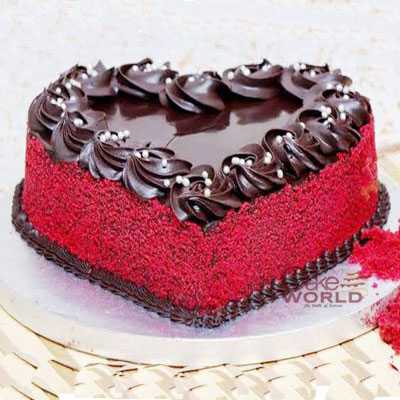 Romantic Redvelvet Cake