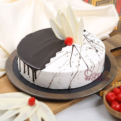 Duet Choco Vanilla Cake